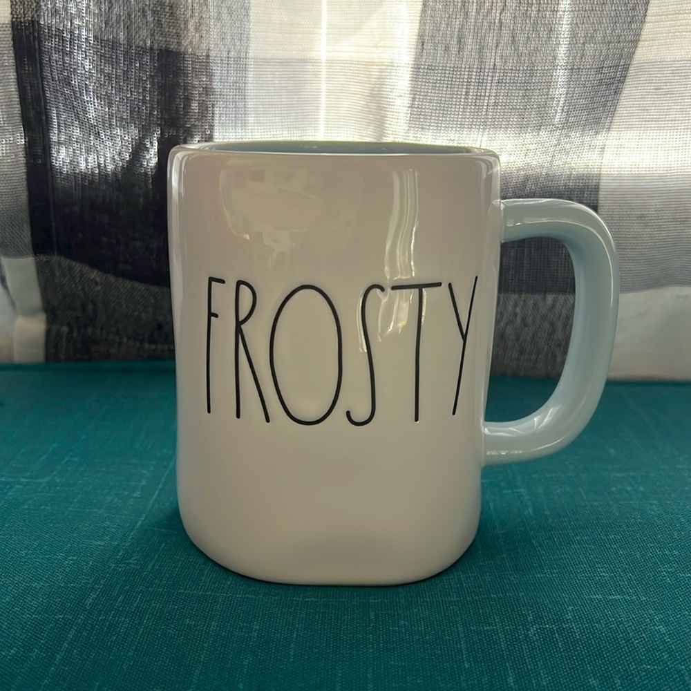 Frosty Rea Dunn mug 🩵